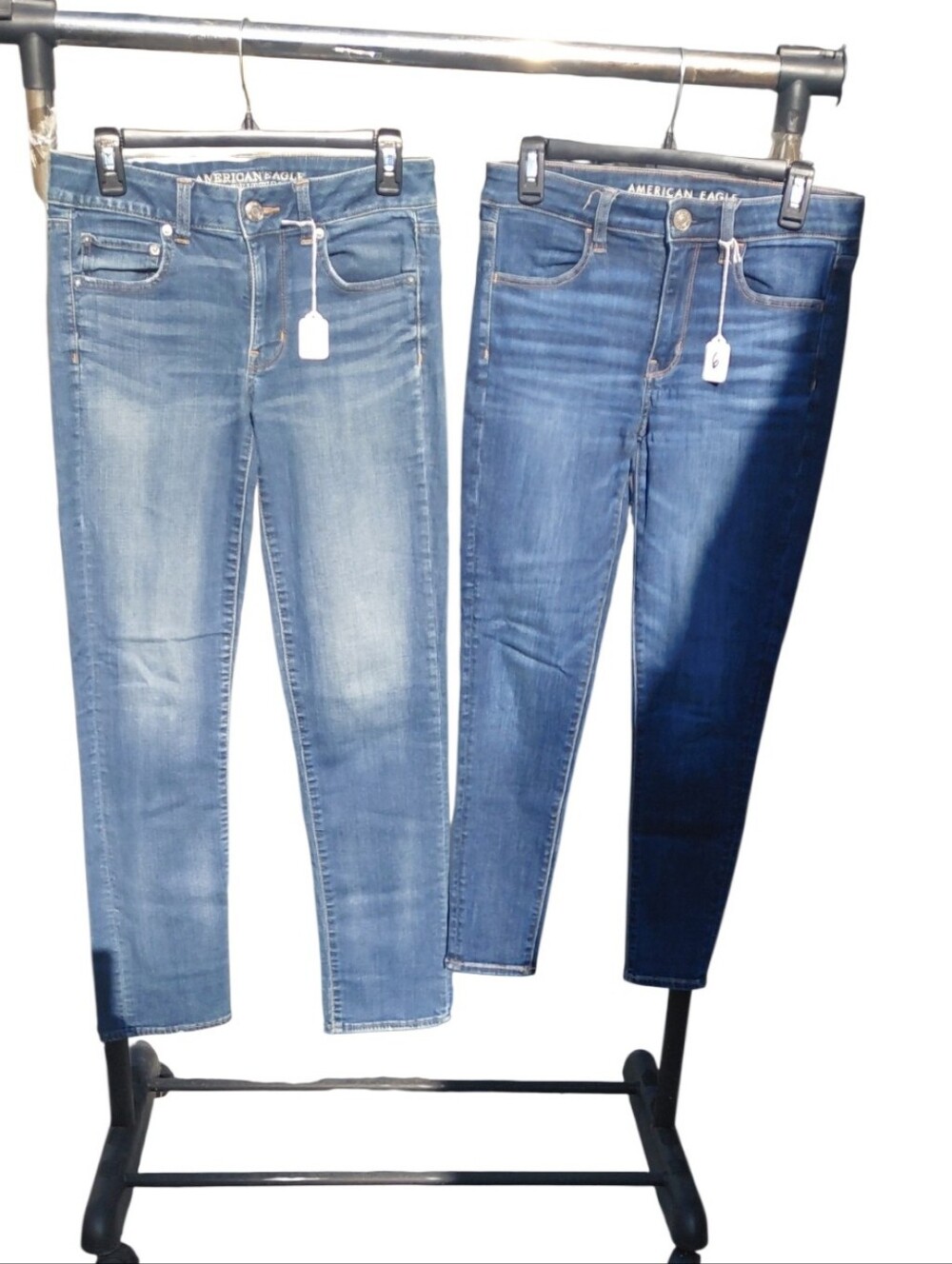 81026B..Duo Denim Jeans, Amerian Eagle Size 6, Details Shown Below.